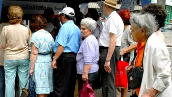 Pensionarii din această țară europeană, foc și pară pe bănci: nu mai vor digitalizare, că îi derutează