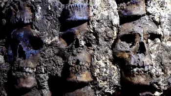 Turnul de cranii al aztecilor, una dintre cele mai macabre descoperiri ale secolului: ce spun cercetătorii despre el