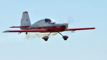 Un avion de acrobație s-a prăbușit în Prahova. Cine este pilotul mort Video