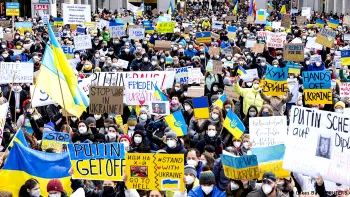 Oameni din toată lumea protestează față de războiul din Ucraina. Imaginile care fac înconjurul lumii