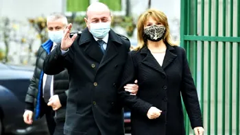 Traian Băsescu a fost externat din spitalul din Bruxelles. Familia fostului președinte se mută din vila de protocol
