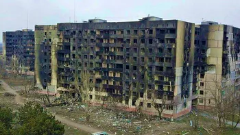 Trupele ruse, ultimatum pentru Mariupol: „Depuneți armele!” Orașul încă stă în picioare, deși este aproape în totalitate distrus