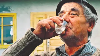 Alcoolul, remediu din popor, bun pentru sănătate? Ce dezvăluie ultimele cercetări