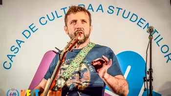 INTERVIU Bobi Dumitraș, cofondator Fără Zahăr și stand-up comediant: „Viața-i comedie amăruie”