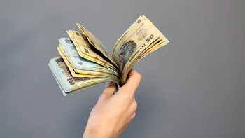Cine sunt românii privilegiați, care vor plăti facturi mai mici, în timp ce noi ne vom uita lung: aici de ce s-a putut