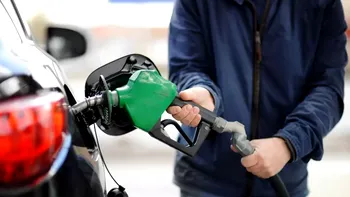 Criza abia începe și ne afectează pe toți: ce se întâmplă cu prețul petrolului