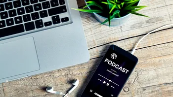 Ce este un podcast, de ce se uită lumea la așa ceva și care sunt cele mai populare în România