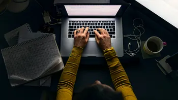 Dacă vrei să te angajezi, acum e momentul: sute de mii de oferte de muncă, unde îți depui CV-ul