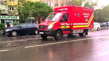 Un copil de trei ani a căzut de la etaj, în București. Polițiștii criminaliști au ajuns la fața locului