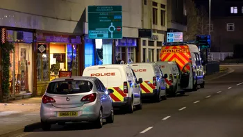 Doi români, găsiți morți într-un salon de tatuaje din Anglia. Cei doi erau un cuplu și aveau un fiu împreună