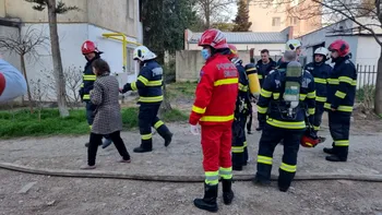 Explozie într-un bloc din Constanța. Două persoane au avut nevoie de îngrijiri medicale