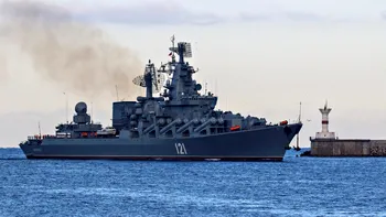 Momentul în care crucișătorul Moskva a explodat. Rusia afirmă că nava „s-a scufundat“ VIDEO