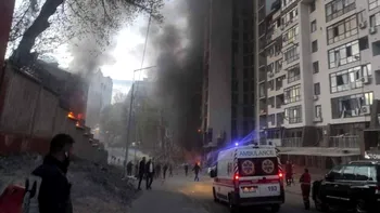 Imagini de la momentul atacului cu rachete din Kiev. Totul s-a întâmplat în timpul vizitei secretarului general ONU