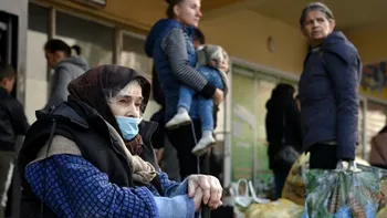 Instituția de forță mondială care pune tunurile pe Guverne: protejați oamenii săraci, li se cere politicienilor