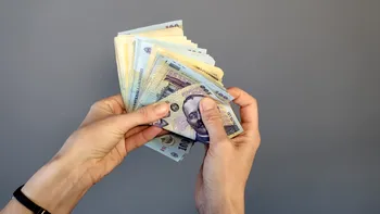 Ce poți face, concret, pentru a plăti o rată mai mică la bancă: doar o semnătură îți trebuie