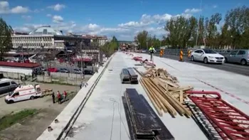 Un bărbat a murit după ce căzut în gol de pe o pasarelă din Târgoviște. Poliția a deschis dosar penal