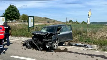 Accident grav în Tulcea. Cinci persoane au fost rănite, a intervenit elicopterul SMURD