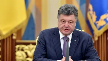 Cum a reușit Petro Poroșenko să iasă din țară, deși este cercetat pentru trădare în Ucraina