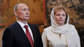 Marea Britanie o include pe fosta soție a lui Putin pe lista de sancțiuni. Vizată este și Alina Kabaeva