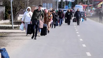Trupele ruse au furat un camion cu ajutoare venit din România către Ucraina. Șoferul a scăpat cu viață