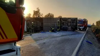 Un autobuz cu muncitori români s-a răsturnat în Spania. Doi oameni au murit și alți trei sunt răniți