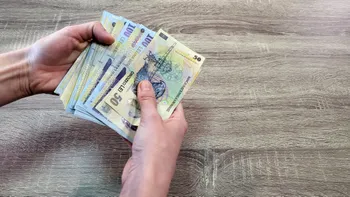 În timp ce unii și-au băgat bijuteriile la ament pentru masa de Paște, alții s-au îmbogățit