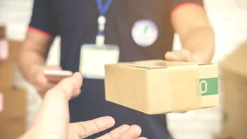 Comenzile tale prin curier, direct la ANAF: de ce vrea statul să știe când și cât plătești pe comenzile online