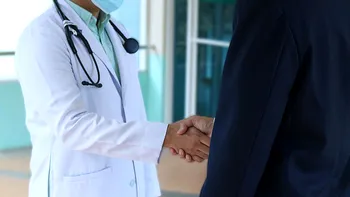 Românii care nu se duc la medicul de familie, pentru prevenție, ar putea fi sancționați. Măsurile pregătite de CNAS