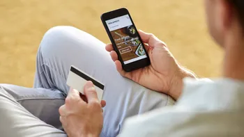 După Uber Eats, încă un gigant din domeniul livrărilor pleacă din România. Cine mai rămâne
