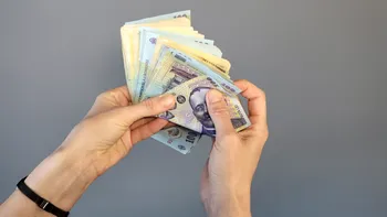 Cum îți dispar bani din portofel, peste costul cumpărăturilor pe care le faci tu: asta-ți arată că suntem în criză
