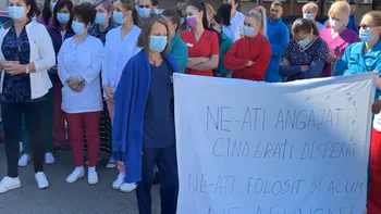 Proteste ale medicilor de la spitalul din Aiud. Zeci de angajați urmează să fie concediați, după ce pandemia a trecut