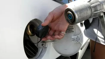 Soluția românilor, după ce s-au scumpit benzina și motorina: cât costă alternativa, în cât timp se amortizează