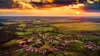 Povestea fascinantă a celui mai original sat din România: de la formă, la nume, nimic nu e românesc