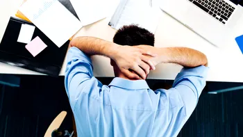 Firmele românești, călcate de controale masive. Tu știi ce obligație are șeful tău? Îți asigură condițiile necesare?