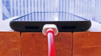Încărcătorul universal pentru orice telefon, un pic mai aproape: decizia vine de la Bruxelles