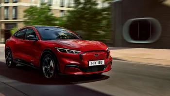 Mașinile electrice pot avea probleme: Ford recheamă un număr impresionant