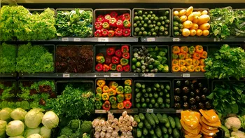 Când normalitatea se transformă în lux. Prețurile alimentelor au luat-o la goană: cu cât au crescut, cine este afectat