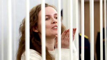 Belarus: Încă 8 ani de închisoare pentru o jurnalistă închisă de doi ani. A relatat despre protestele împotriva lui Lukașenko