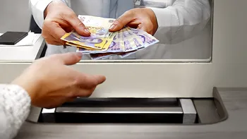 Nu mai poți plăti rata la bancă? Cum scapi ușor de povară, fără să intri în încurcături mai mari