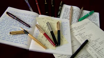 Gramatica limbii române, reintrodusă în programa de liceu. Ministrul Educației a decis