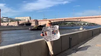 Jurnalista care l-a sfidat pe Vladimir Putin la TV și în fața Kremlinului, condamnată pentru „discreditarea” armatei