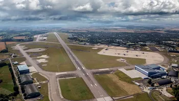 Temperaturi extreme în Europa. Țara care și-a închis un aeroport, după ce o pistă s-a topit