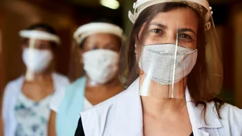 Varianta Omicron care poate să reinfecteze oamenii în fiecare lună