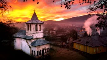 Comoara ascunsă de la Mănăstirea Baia de Aramă, râvnită de preot și de tot satul: tezaurul lui Brâncoveanu, febra căutătorilor de aur