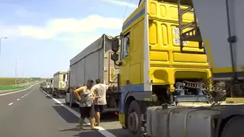 Blocaj pe Autostrada Soarelui. Coadă de kilometri cu TIR-uri care transportă cereale din Ucraina