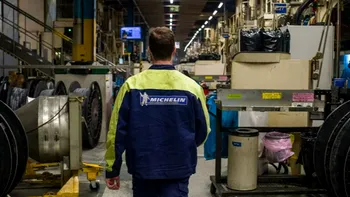 Când își revine piața auto, cât mai avem de așteptat: avertismentul șefului Michelin care ne vizează pe toți