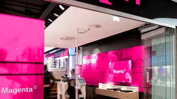 Telekom România, tăvălită în instanță: și făcută de râs, și cu banii luați. Ce trebuie să știi, dacă ai abonament la ei