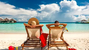 Ziua liberă de 15 august, o minivacanță: cum se poate lăsa cu amenzi fabuloase pentru angajatori