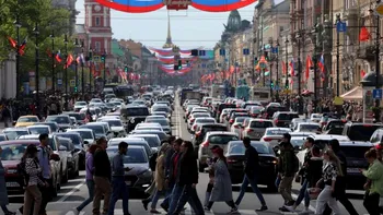 CNN: Rusia evită colapsul economic, dar declinul a început