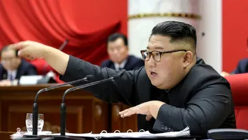 Coreea de Nord ridică toate restricțiile COVID. Kim Jong-un declară pandemia învinsă fără vaccin și alte tratamente